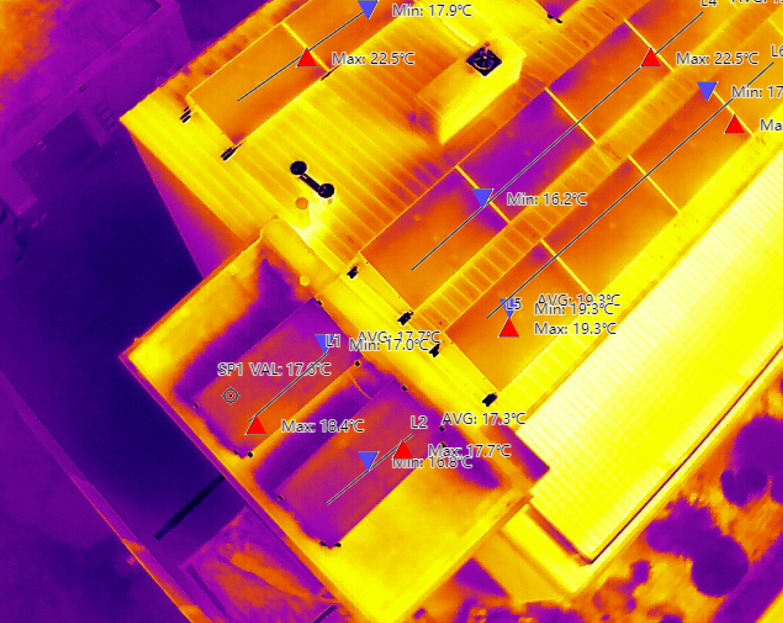 Przegląd paneli fotowoltaicznych dronem z termowizją uszkodzone panele